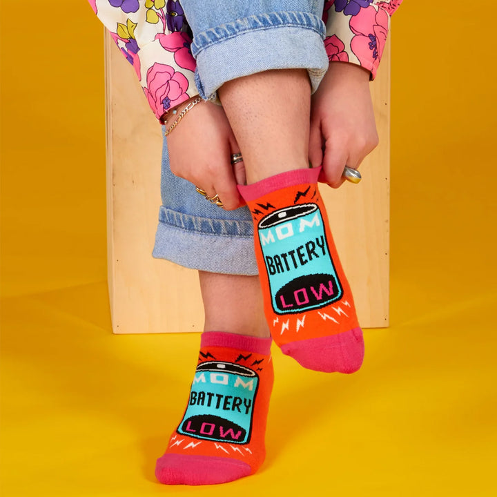 Blue Q Socks & Tees Mom Battery Sneaker Socks