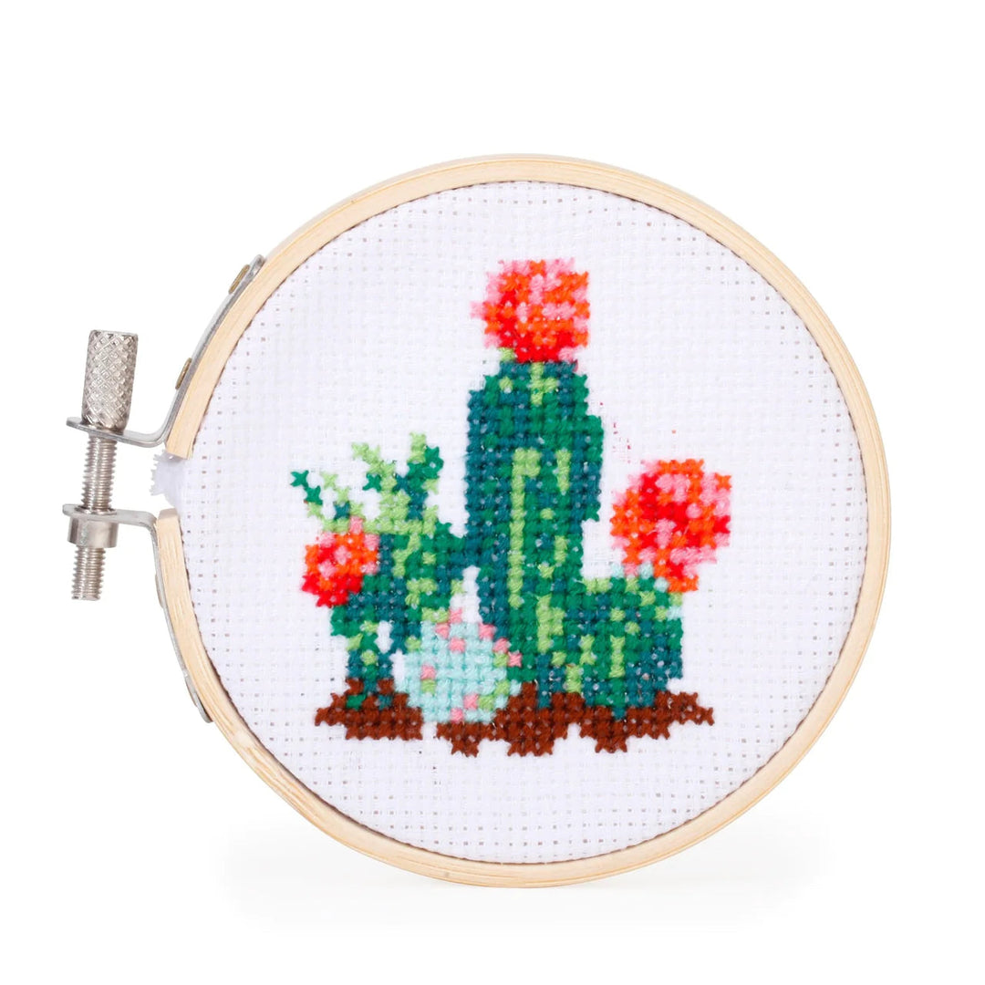 KIKKERLAND Arts & Crafts Mini Cross Stitch Kit