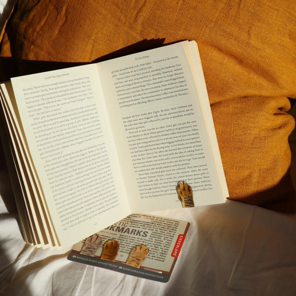 KIKKERLAND Office Goods Magnetic Cat Paw Bookmarks