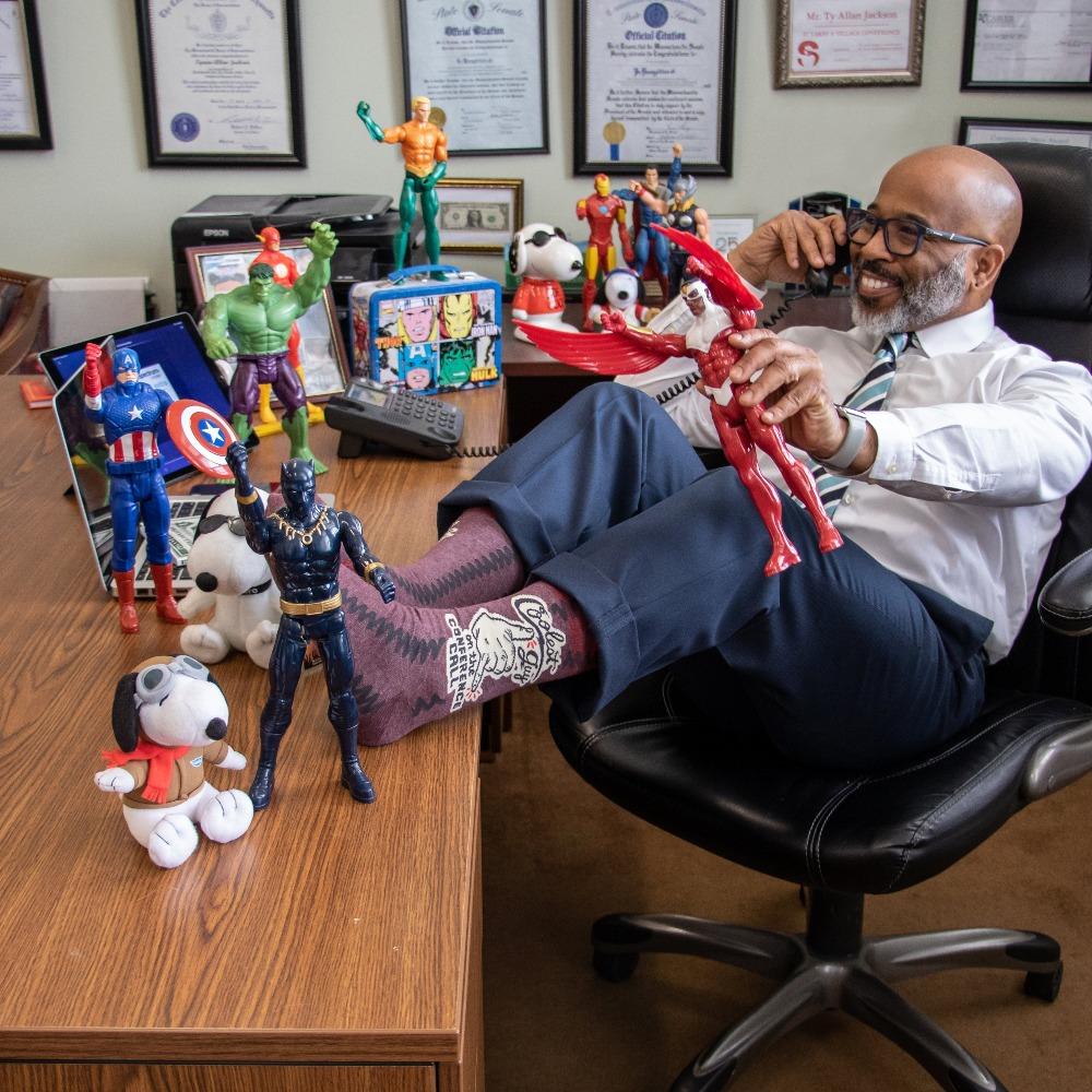 Blue Q Clothing Coolest Guy on the Conference Call Men's Socks